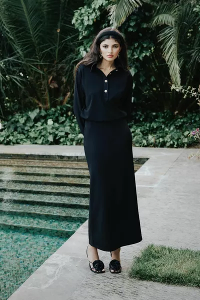 Schwarzes Jade-Maxikleid