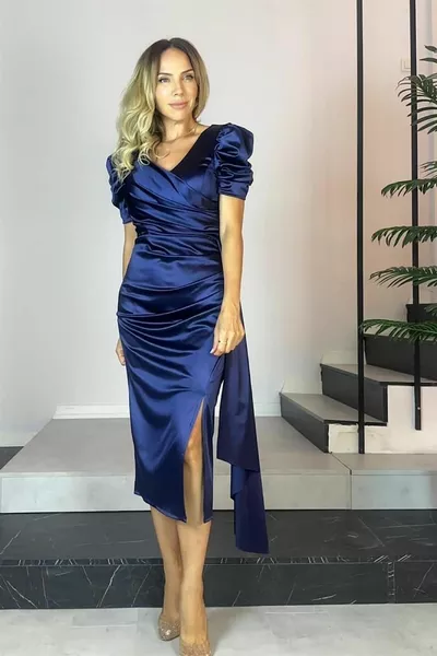  بالون الأكمام رايات الساتان اللباس الأزرق الداكن