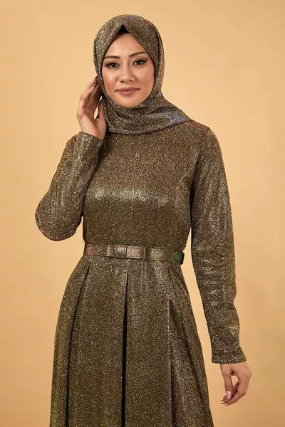 فساتين سهرة بريق لامع كاكي 