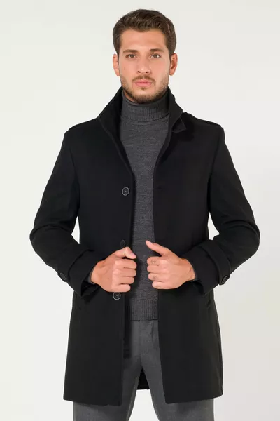 Cappotto Ezel da Uomo in Panno Nero con Colletto Alto e Cintura