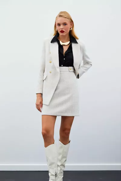 تنورة تويد صغيرة الحجم - بيج