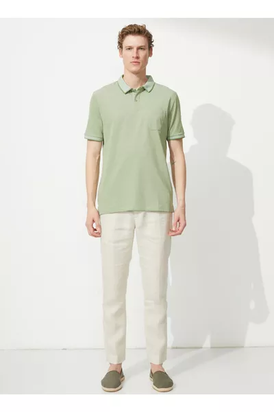 Зелено-белая мужская футболка с воротником поло 