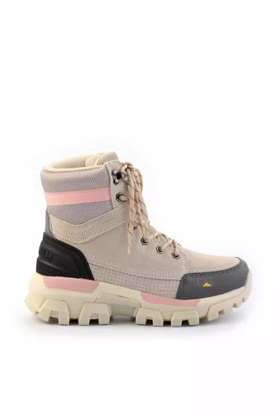 Бежови кожени дамски ботуши и ботуши 