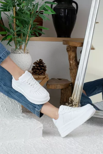 Chaussures blanches décontractées pour femmes à lacets Légères Épaisses Semelle haute Baskets respirantes 