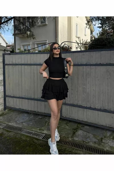 تنورة قصيرة مع شورت في ميكونوس - أسود