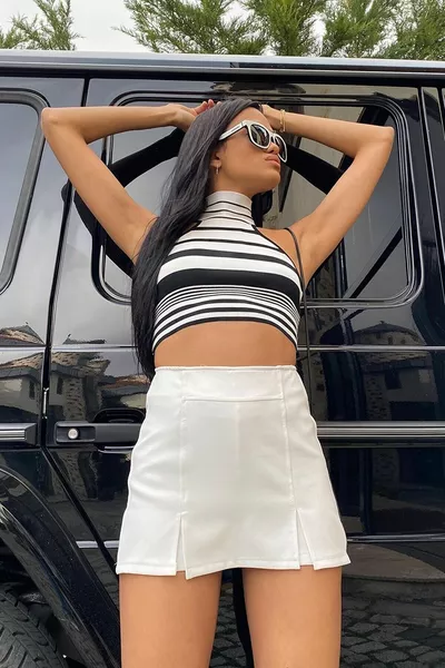 White Mini Slit Shorts Skirt Steel Knitted Lycra