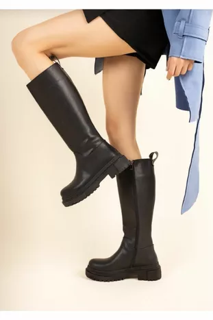 Kalın Tabanlı Tarz Siyah Uzun Rahat Kadın Çizme