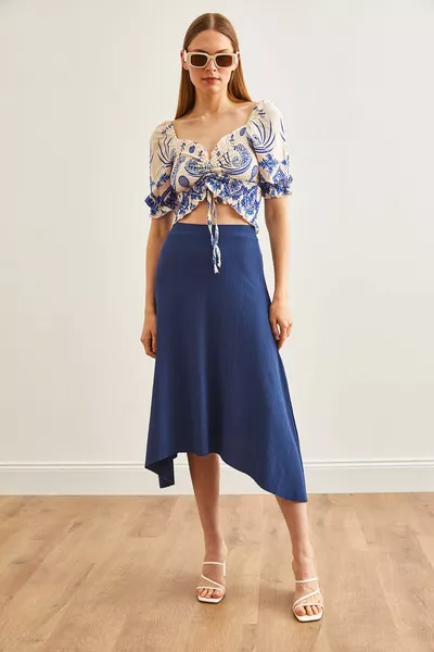 Marineblauwe elastische asymmetrische rok voor dames 