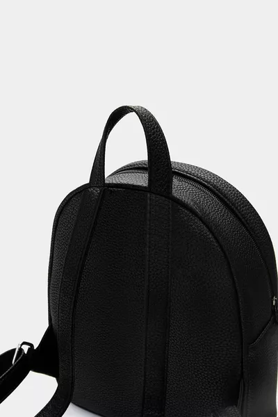 حقيبة ظهر نسائية صغيرة سوداء