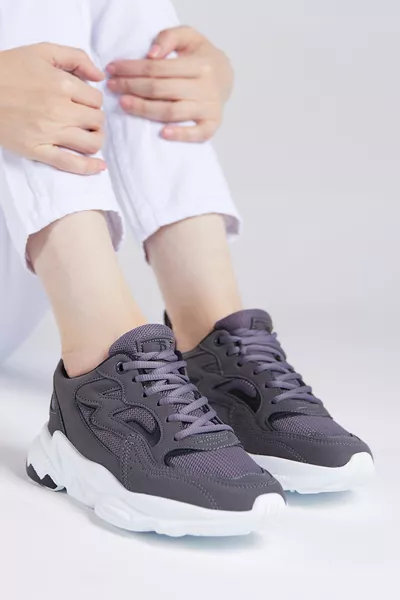 حذاء رياضي دخاني للجنسين 