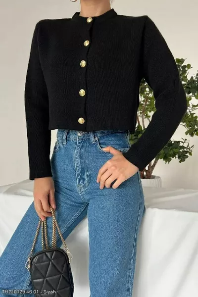 سترة صوف نسائية بسوستة ذهبية