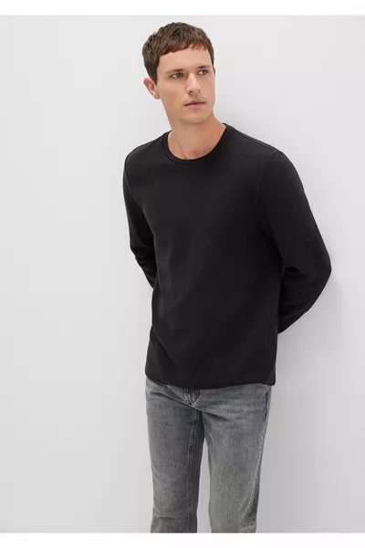Long Sleeve Textured Black T-Shirt Slim Fit / Slim Cut 