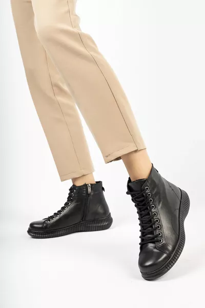 حذاء نسائي أسود جلد طبيعي 