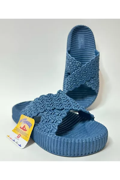 شبشب نسائي بسقف سميك مقاوم للانزلاق بمظهر منسوج للاستخدام على الأرضيات الرطبة في المنزل والشوارع