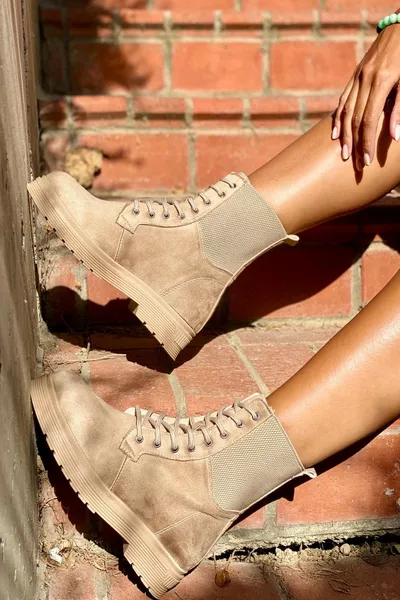 Ботильоны из замши нюд с эластичной вставкой по бокам