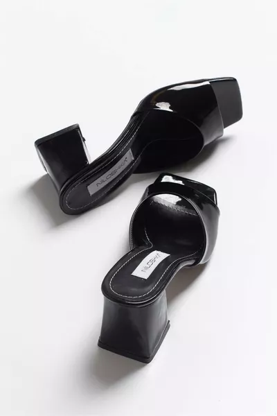 صندل نسائي من الجلد الأسود دوبلن