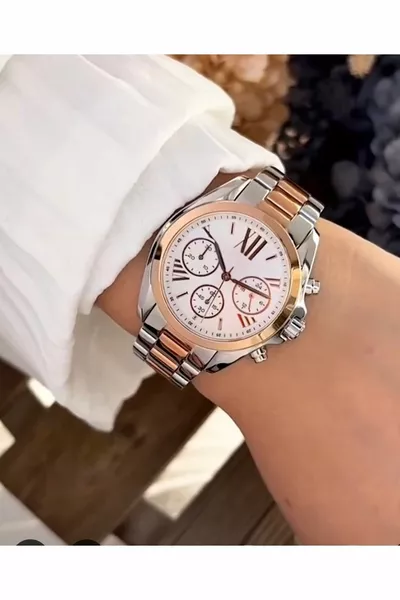 ساعة يد تناظرية