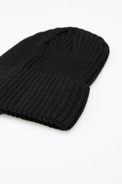 قبعة شتوية رجالية سوداء