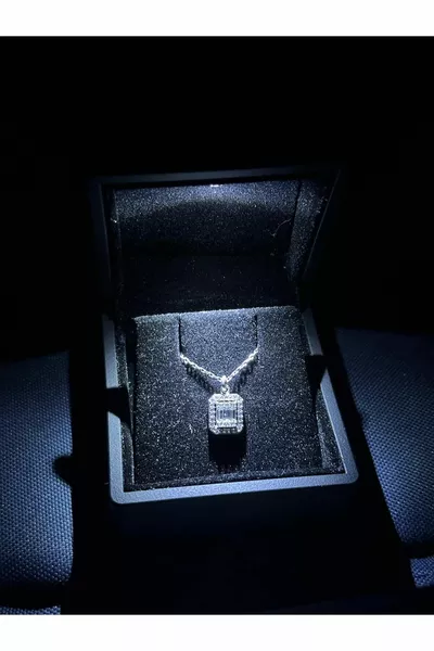 Silver Setting Baguette Stone Necklace