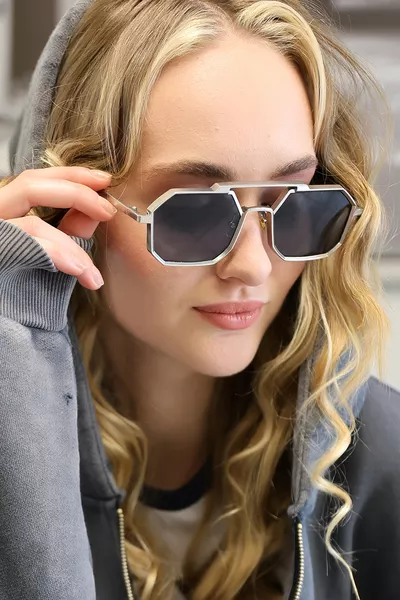 Occhiali da sole unisex Octagon Metal argento e nero