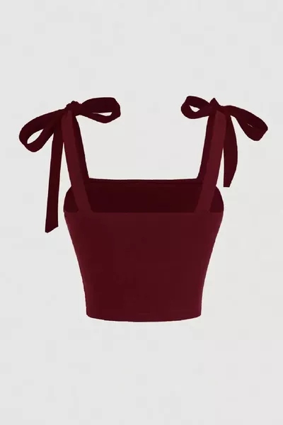 B Блуза с широки презрамки и панделка