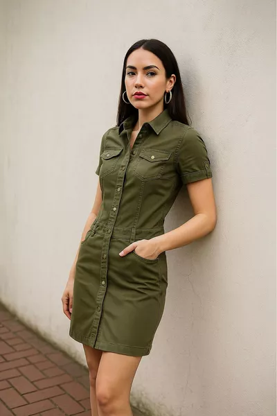 فستان جينز نسائي بأزرار بلون الزيتوني