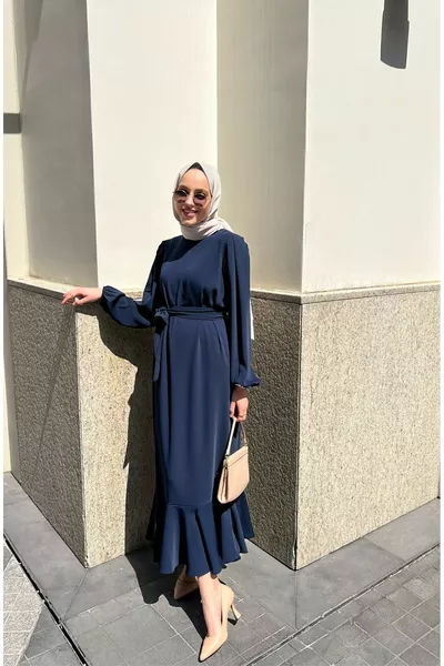 فستان كحلي بكشاكش