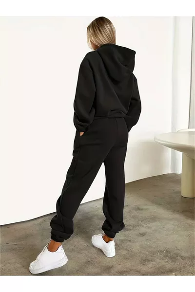 طقم رياضي نسائي أسود من نيويورك