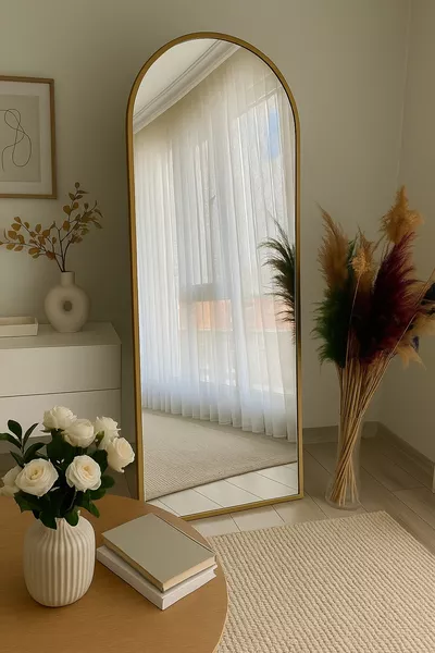 Specchio da Parete Ovale con Cornice in Metallo Dorato 