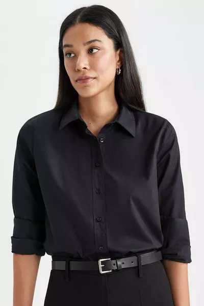 قميص بأكمام طويلة من القطن بنسبة % بتصميم واسع وواسع من بوبلين AU