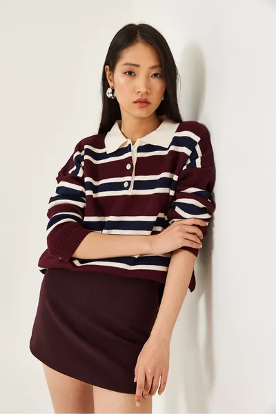 كنزة صوفية نسائية بياقة بولو  