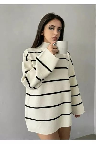 كنزة صوفية سوداء بياقة صيد