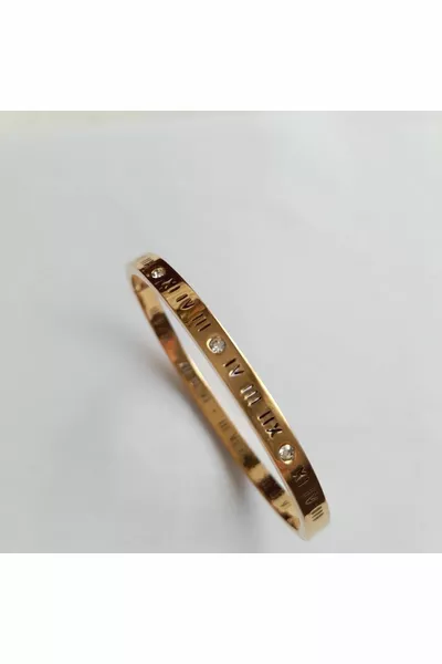 سوار فولاذي ذهبي برموز رومانية