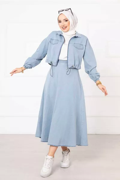 طقم جينز مع تنورة لغسيل الثلج