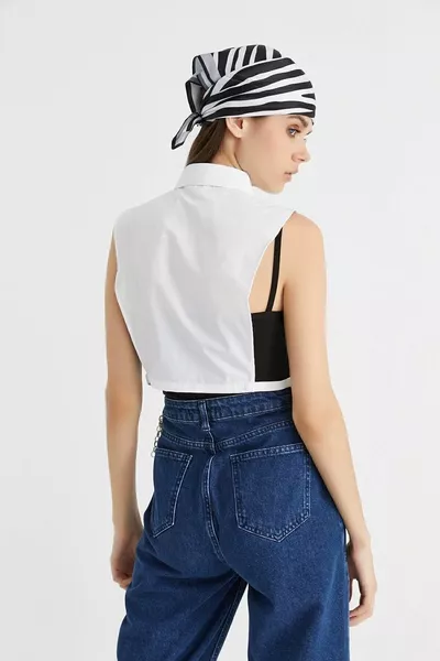 Col chemise à demi-ouverte  % popeline blanche