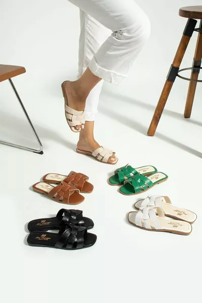 شبشب نسائي مفتوح من الأمام للجوانب للارتداء في الهواء الطلق والمنزل