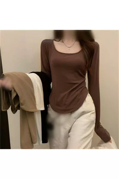 توب قصير بني بأكمام طويلة أساسي