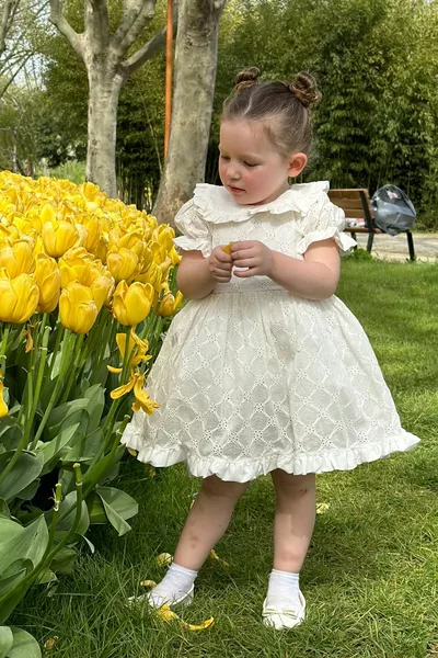 فستان بنت صغير فستان طفلة عيد ميلاد حفل زفاف فستان دانتيل بأكمام قصيرة وفستان مبطن