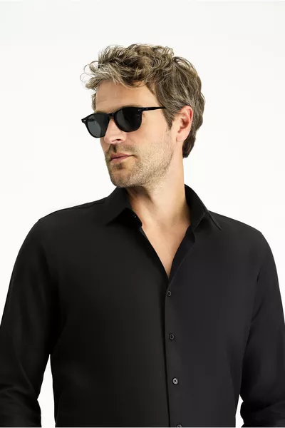 قميص بأكمام طويلة، قصّة ضيقة، ياقة كلاسيكية، قماش أكسفورد قطني، سهل الكي