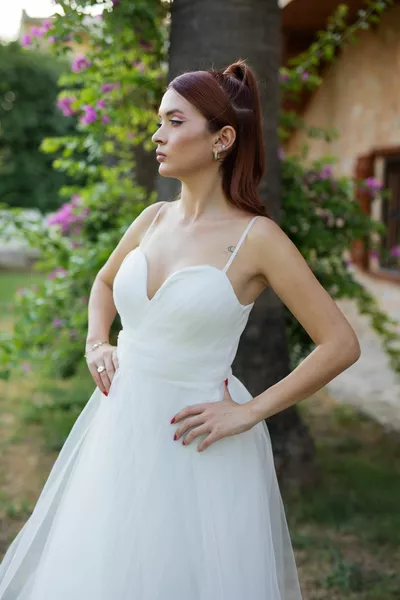 Белое платье для помолвки Cara Tulle