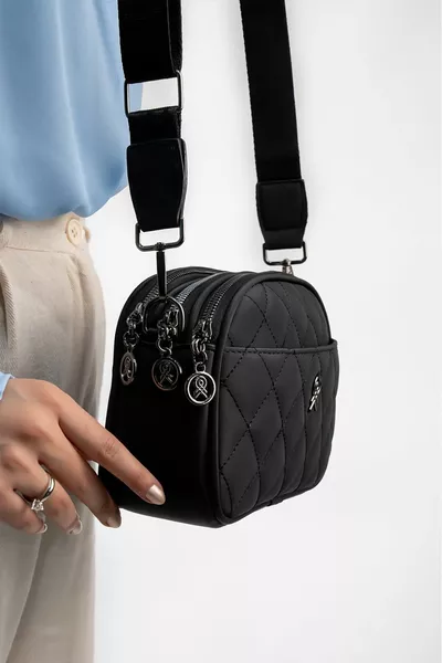 حقيبة يد وكتف نسائية سوداء من الساتان مزخرفة ومبطنة، ذات 4 أقسام وحمالات قابلة للتعديل