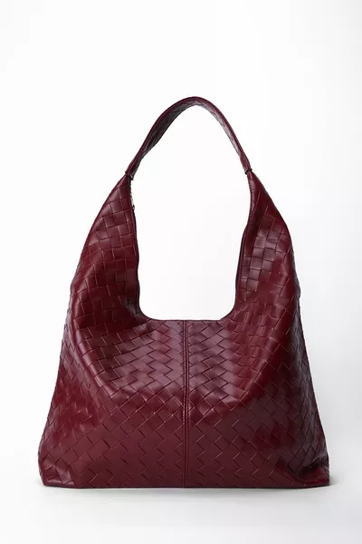 حقيبة يد نسائية ميلان بورجوندي بتفاصيل الحياكة الفضفاضة