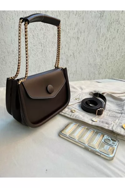 حقيبة نسائية بنية بسلسلة