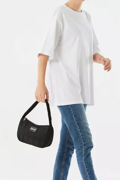 حقيبة بسحاب