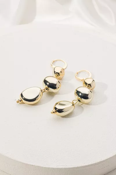 Orecchini Femminili Instabili e Irregolari