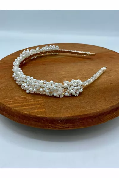 Crystal-Stoned Bridal Henna Dress Elegant and Stylish Crown