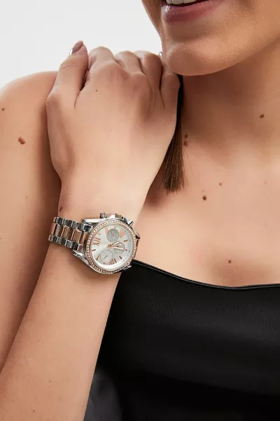 Montre pour femme à bracelet métallique avec pierres