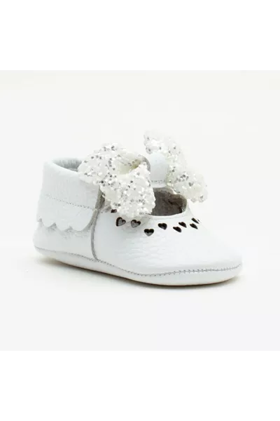حذاء طفل رضيع بناتي من الجلد الطبيعي باللون الأبيض مع فيونكة ونعال مكوّسة