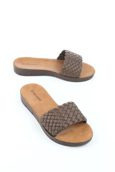 صندل نسائي من الجلد الصناعي الصيفي