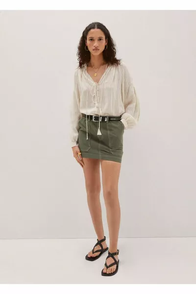 تنورة صغيرة للشحن